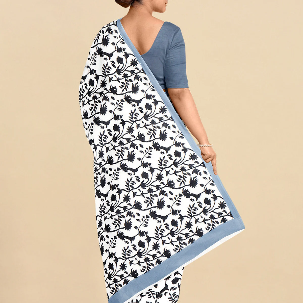 Pure Cotton White & Black Leaf Design Printed Saree PCS45 thumbnail 4