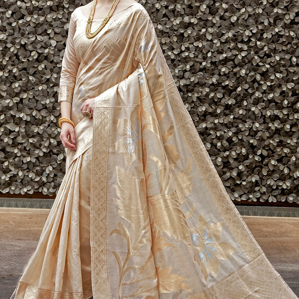 Grand Golden Banarasi Saree - Image 1