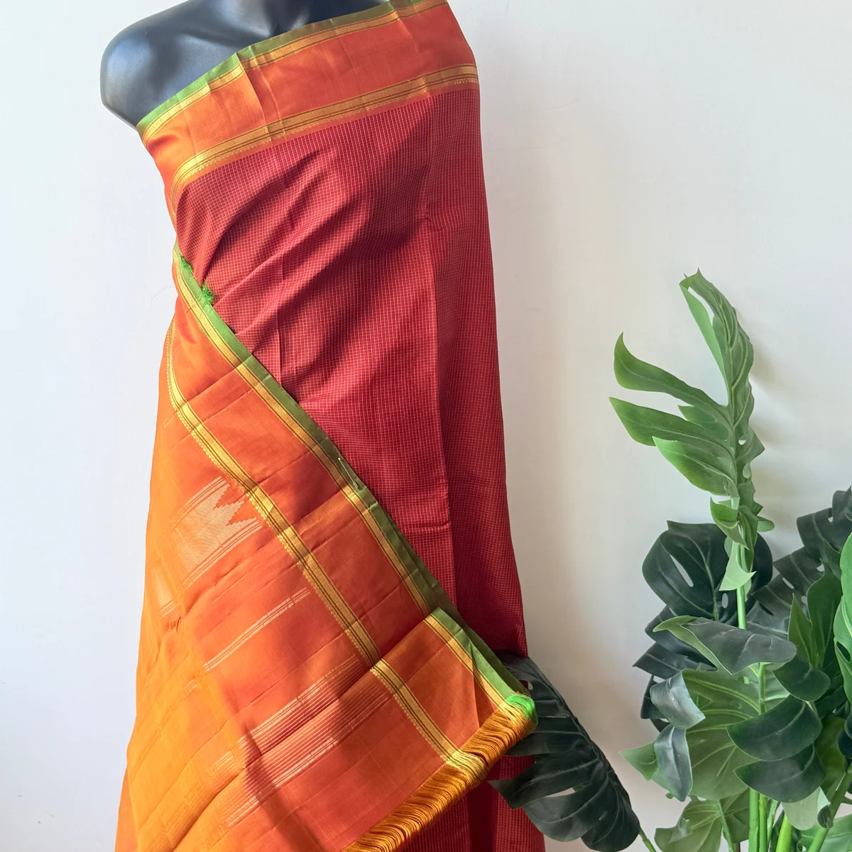 Small checked pure silk saree - Image 1