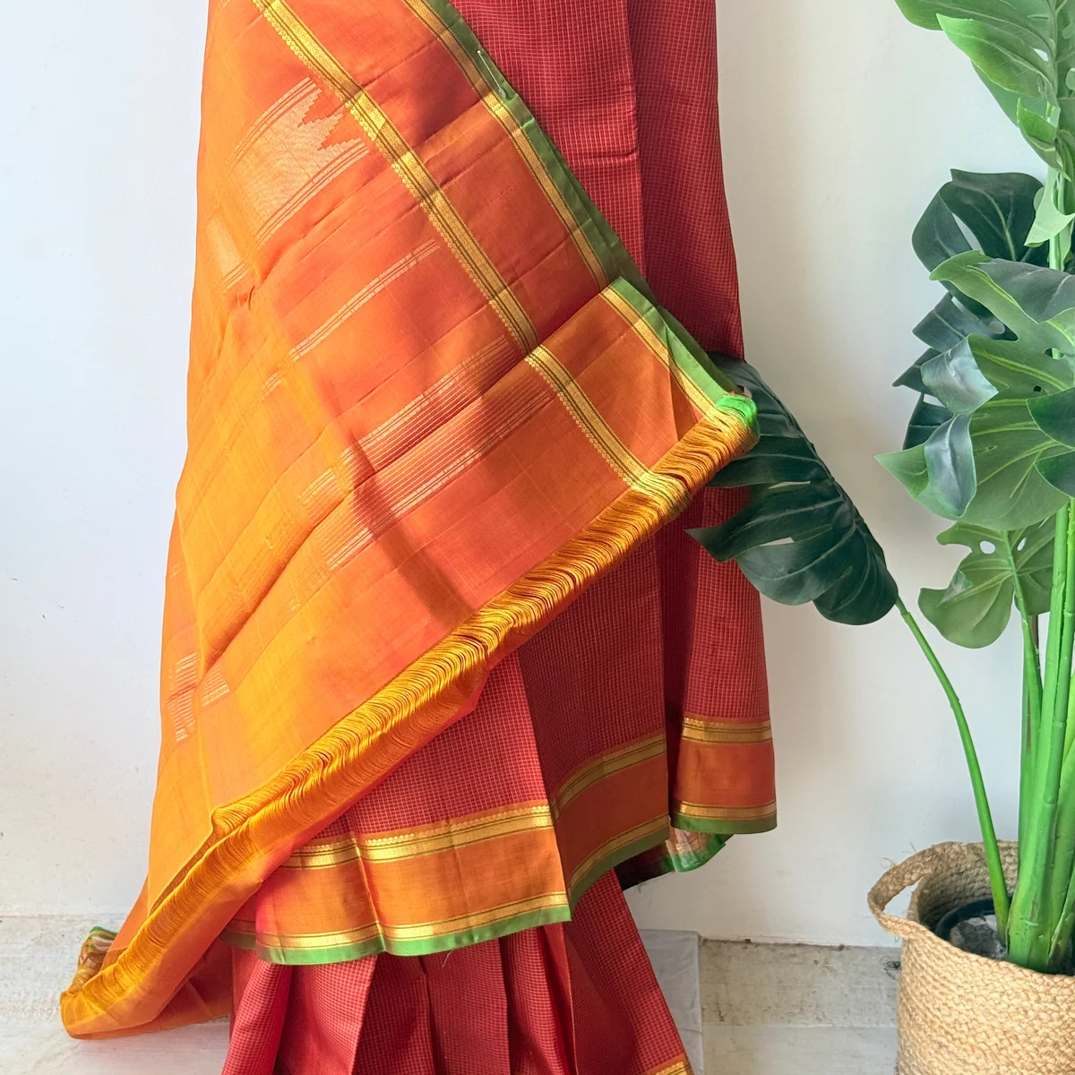 Small checked pure silk saree thumbnail 3