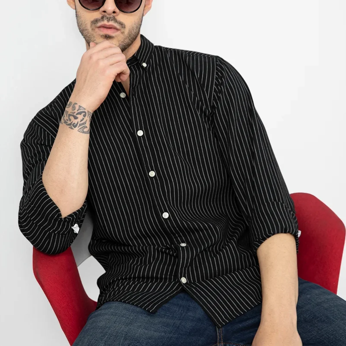 Lining Black Shirt thumbnail 1