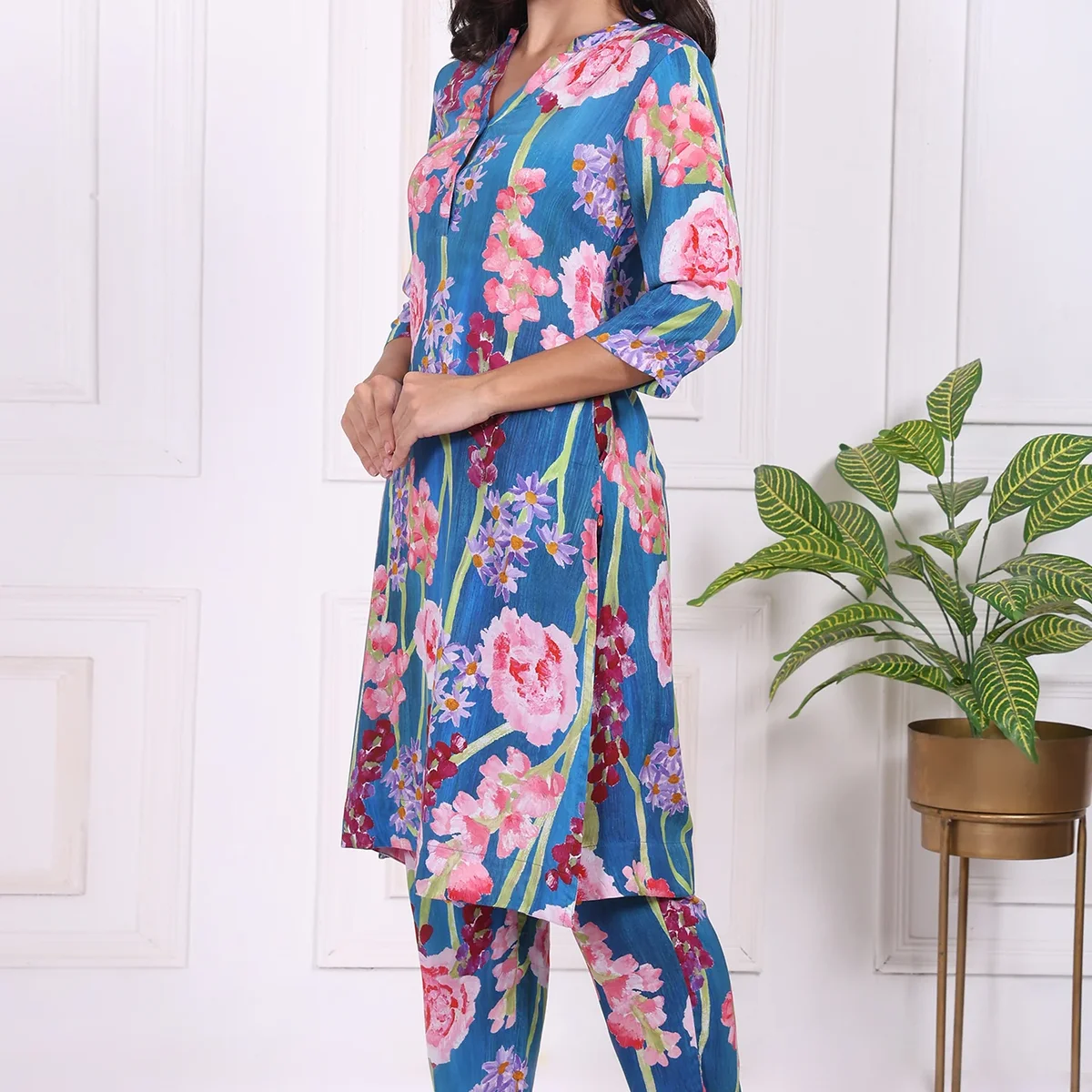 Blue Floral Printed Modal Ankle Length Straight Pants thumbnail 3